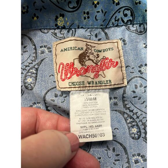 Retro Wrangler Paisley Western/Cowgirl/Rodeo Style Snap Close Shirt - Picture 4 of 8